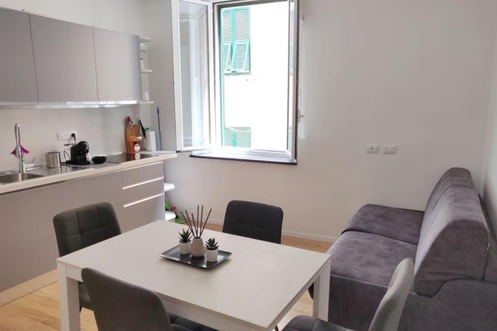 La Casa Di Dani Lägenhet Genua Exteriör bild